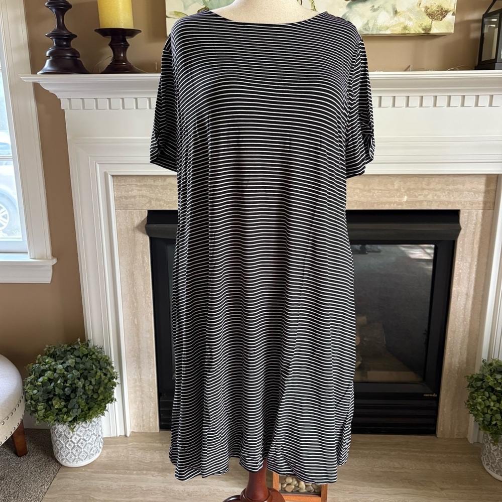 Chico’s Striped Twist Sleeve Dress NWT